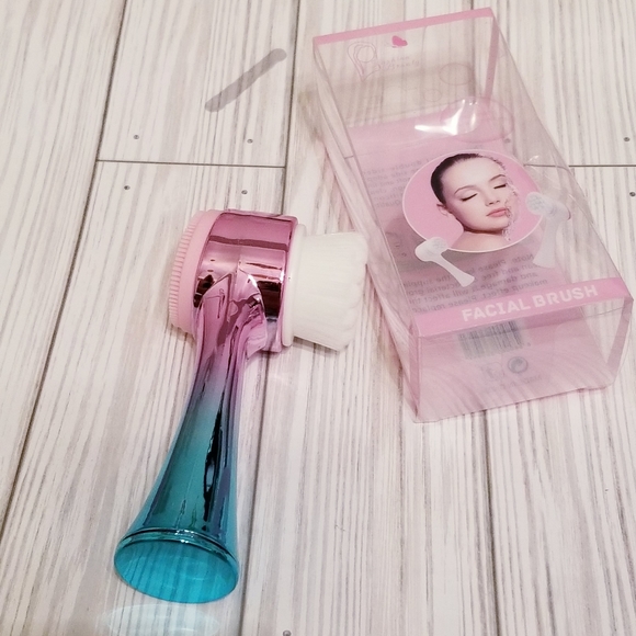 Facial Brush Mermaide Color New - Picture 3 of 10